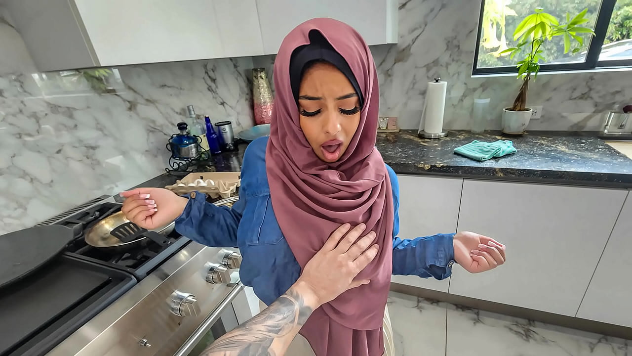 Barat Viral Video Tante Berhijab Cr0t Dimulut – Yasmina Khan Top Global